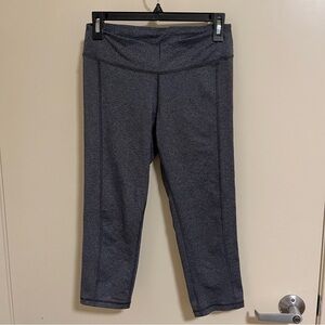 Old Navy Active Women’s Size Small Grey Capri Leggings Cropped Yoga Pants